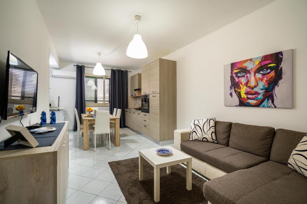 Loft Baia Di Letojanni Apartment Luaran gambar
