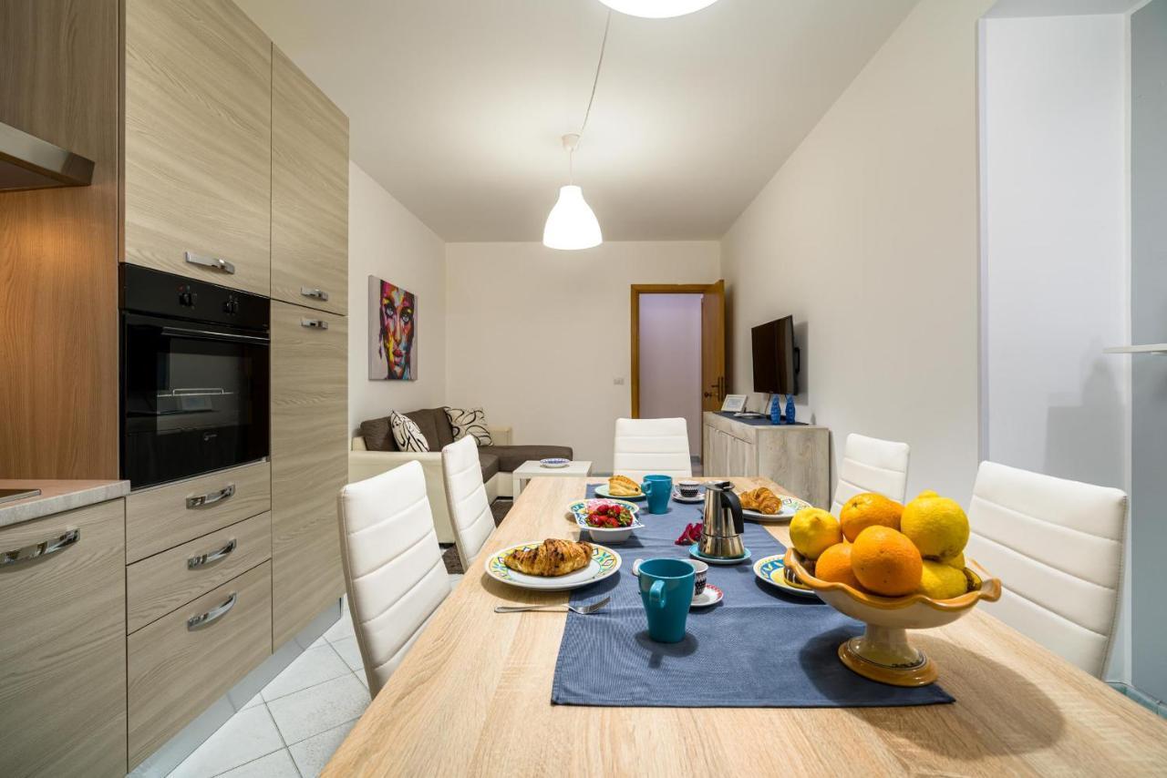 Loft Baia Di Letojanni Apartment Luaran gambar