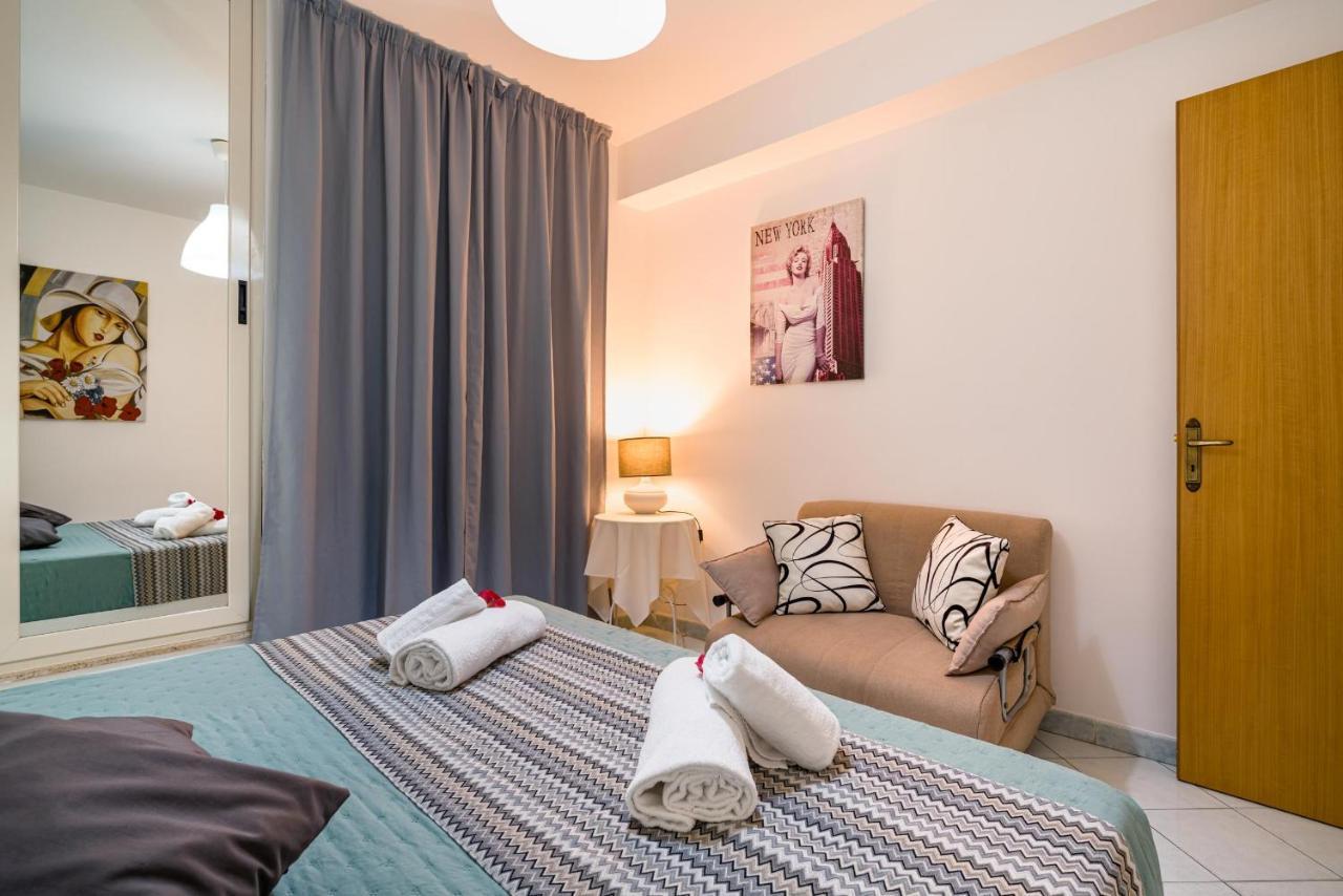 Loft Baia Di Letojanni Apartment Luaran gambar