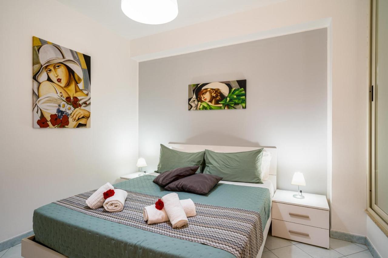 Loft Baia Di Letojanni Apartment Luaran gambar