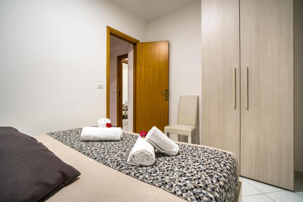 Loft Baia Di Letojanni Apartment Luaran gambar