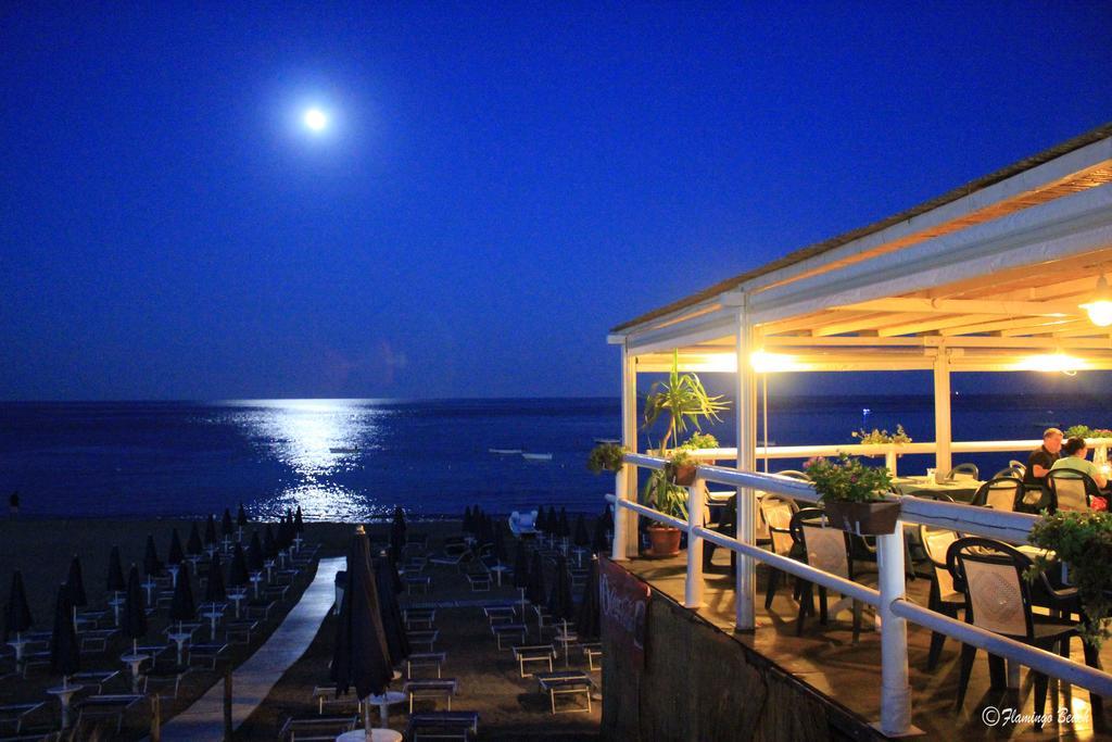 Loft Baia Di Letojanni Apartment Luaran gambar